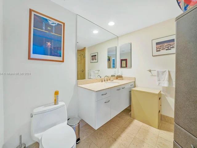 21200 Point Pl # 1901, Aventura FL 33180