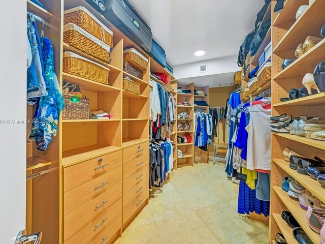 21200 Point Pl # 1901, Aventura FL 33180