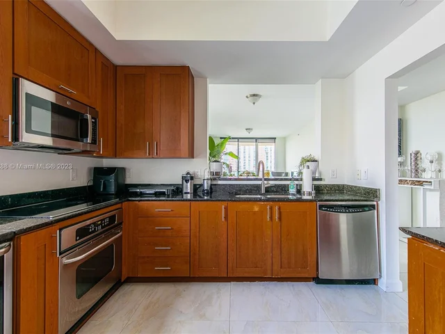 3340 NE 190 # 1101, Aventura FL 33180