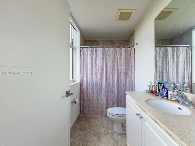 3340 NE 190 # 1101, Aventura FL 33180