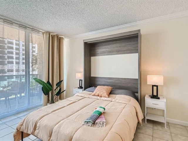 2501 S Ocean Dr # 304, Hollywood FL 33019