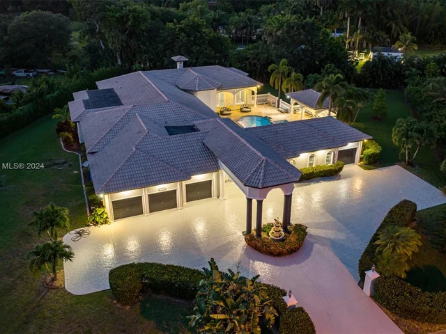 13751 Pine Meadow Ct, Davie FL 33325