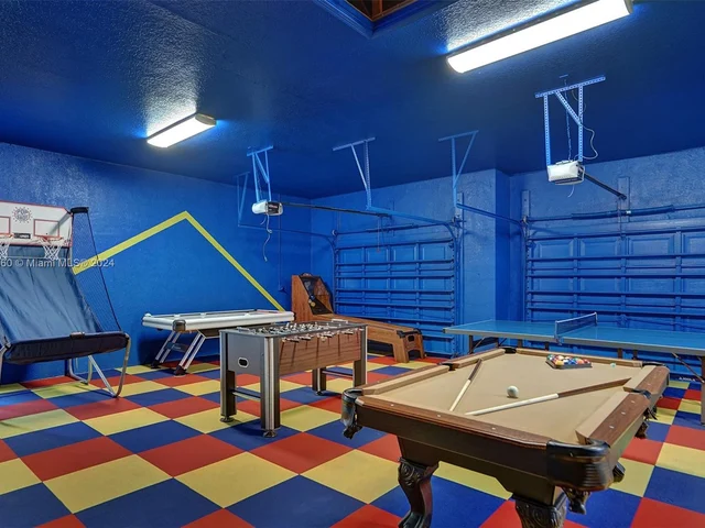 13751 Pine Meadow Ct, Davie FL 33325