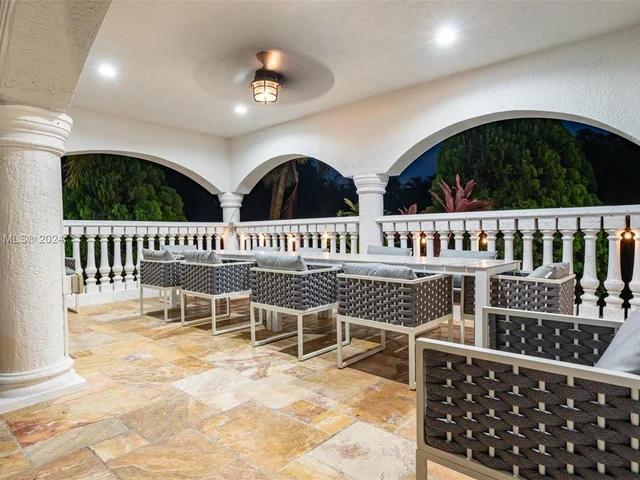 13751 Pine Meadow Ct, Davie FL 33325