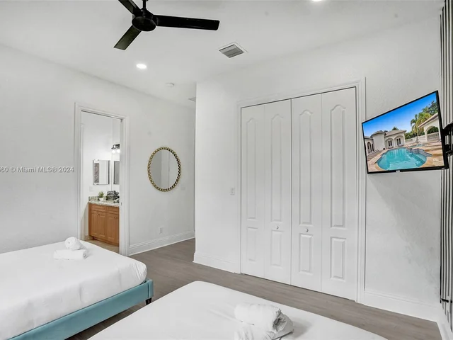 13751 Pine Meadow Ct, Davie FL 33325