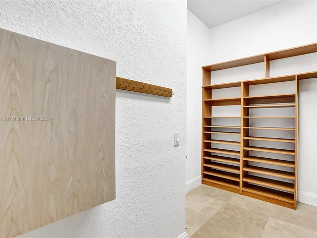 13751 Pine Meadow Ct, Davie FL 33325