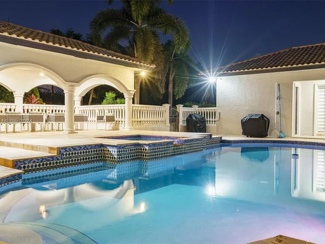 13751 Pine Meadow Ct, Davie FL 33325