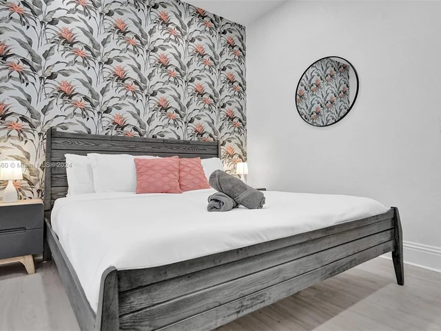 13751 Pine Meadow Ct, Davie FL 33325