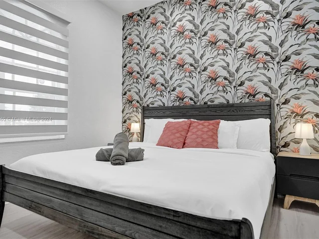 13751 Pine Meadow Ct, Davie FL 33325