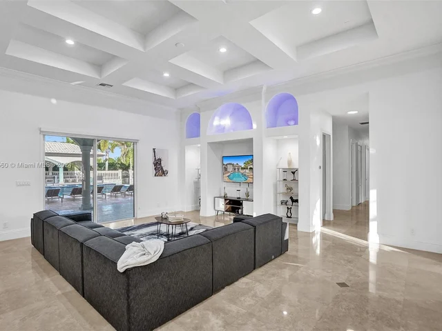 13751 Pine Meadow Ct, Davie FL 33325