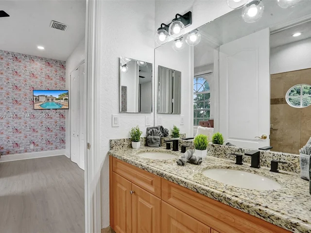 13751 Pine Meadow Ct, Davie FL 33325