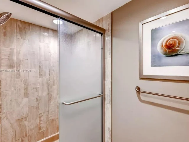 1717 N Bayshore Dr # 3738, Miami FL 33132