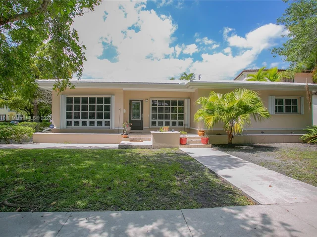 547 Alhambra Cir, Coral Gables FL 33134