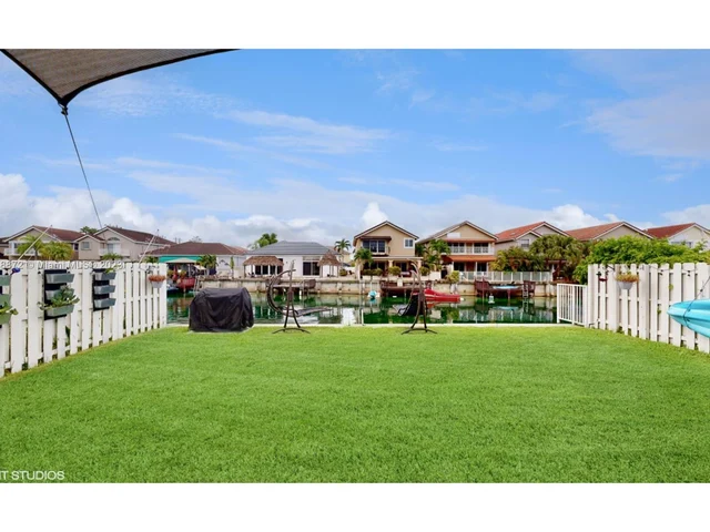 14666 SW 132nd Ct, Miami FL 33186