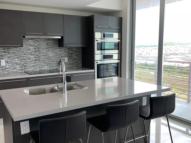 7875 NW 107th Ave # 612, Doral FL 33178