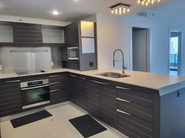 200 Biscayne Boulevard Way # 4203, Miami FL 33131