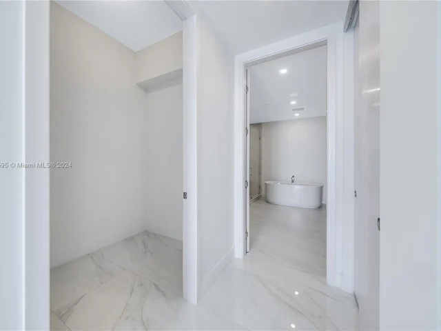 17550 Collins Ave # 805, Sunny Isles Beach FL 33160