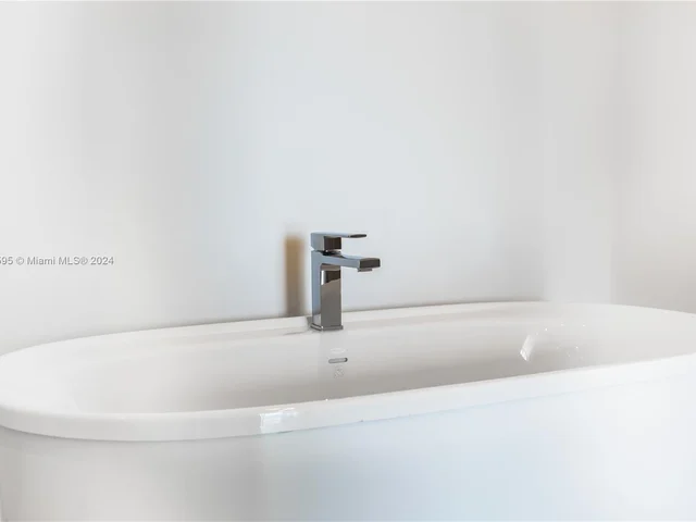 17550 Collins Ave # 805, Sunny Isles Beach FL 33160