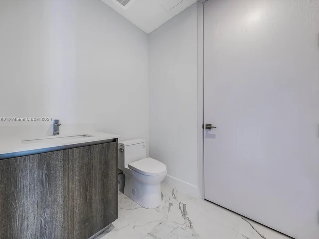 17550 Collins Ave # 805, Sunny Isles Beach FL 33160