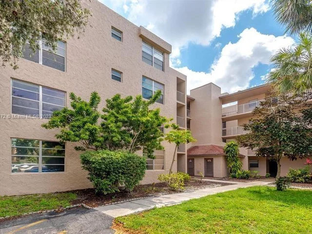 9441 Live Oak Pl # 108, Davie FL 33324
