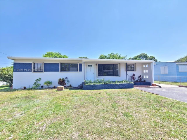 1720 NW 180th Ter, Miami Gardens FL 33056