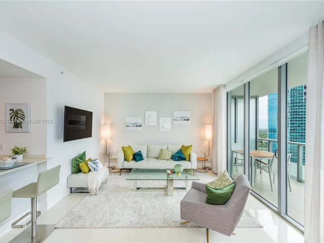 1300 Brickell Bay Dr # 2900, Miami FL 33131