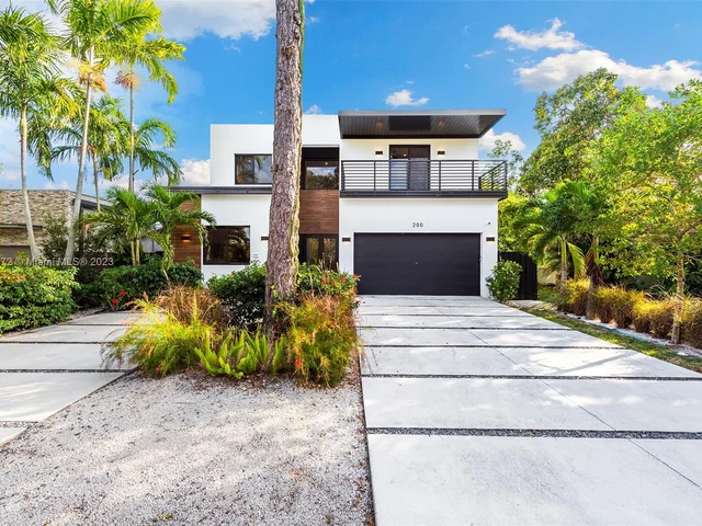 200 NE 22nd St, Wilton Manors FL 33305