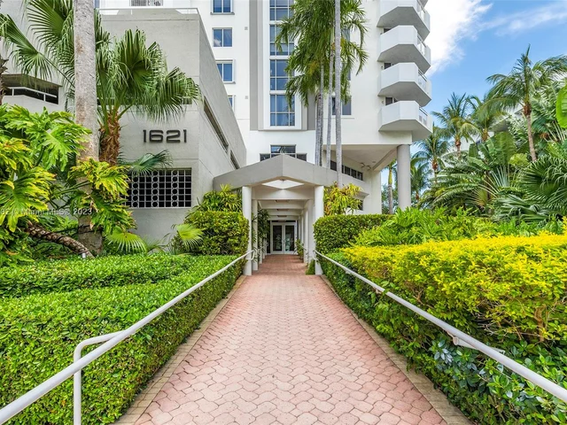 1621 Bay Rd # 505, Miami Beach FL 33139