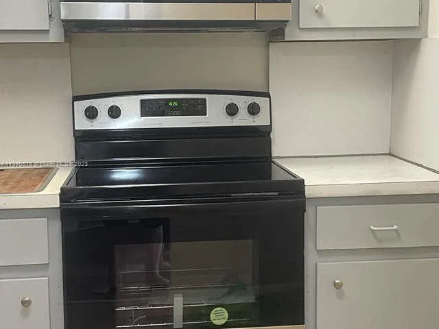 15600 NW 7th Ave # 212, Miami FL 33169