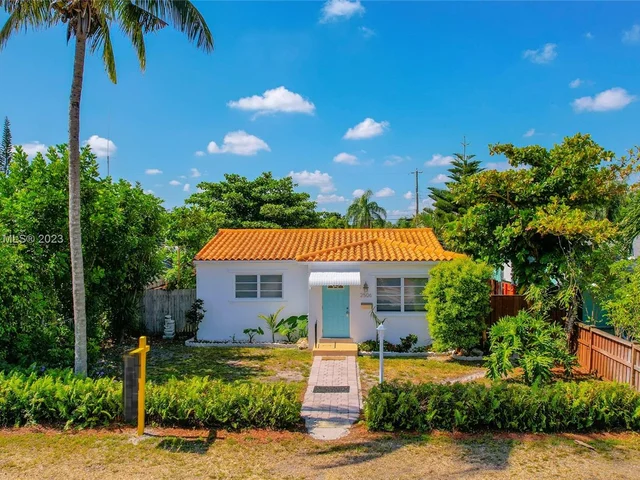 2506 Harding St, Hollywood FL 33020