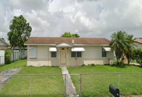 568 SW 17th Ave, Homestead FL 33030