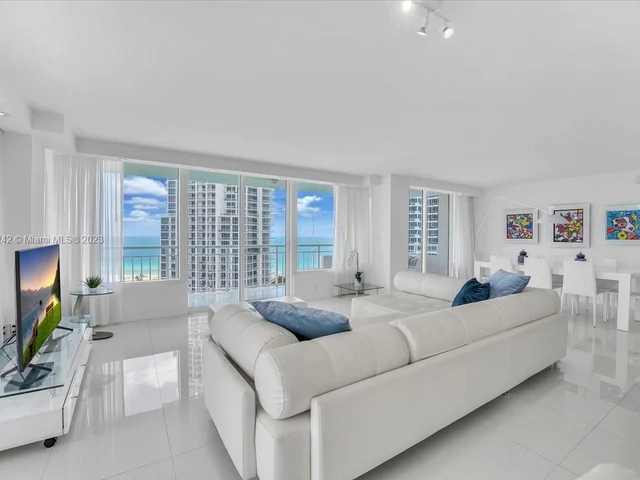 400 S Pointe Dr # 1910, Miami Beach FL 33139