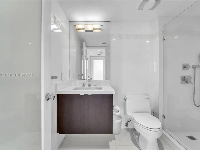 400 S Pointe Dr # 1910, Miami Beach FL 33139