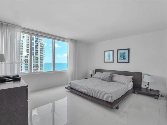 400 S Pointe Dr # 1910, Miami Beach FL 33139