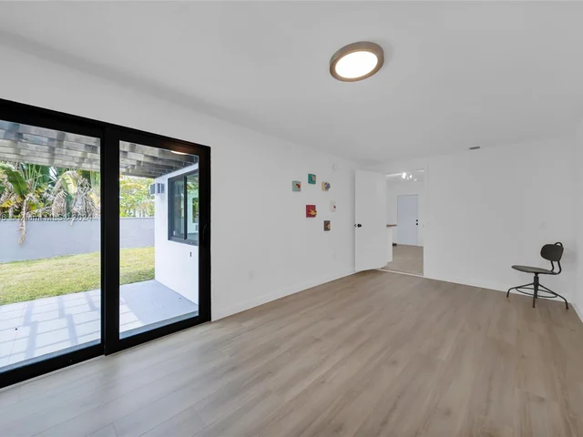 2631 Roosevelt St, Hollywood FL 33020