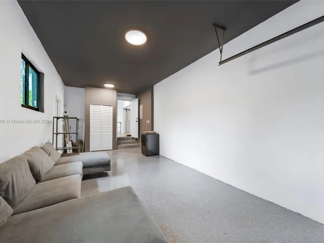 2631 Roosevelt St, Hollywood FL 33020