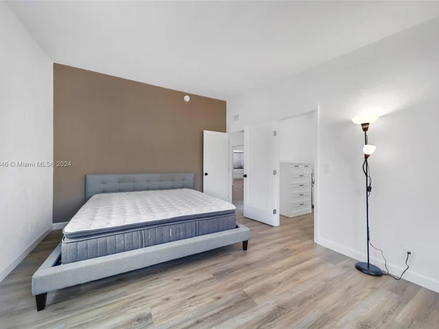 2631 Roosevelt St, Hollywood FL 33020