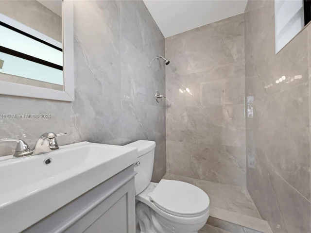 2631 Roosevelt St, Hollywood FL 33020