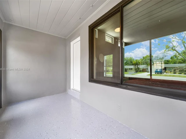 2631 Roosevelt St, Hollywood FL 33020