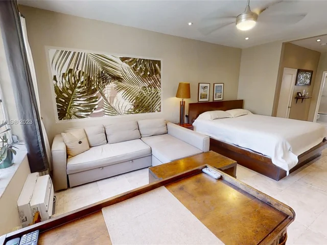 736 12th St # 8, Miami Beach FL 33139