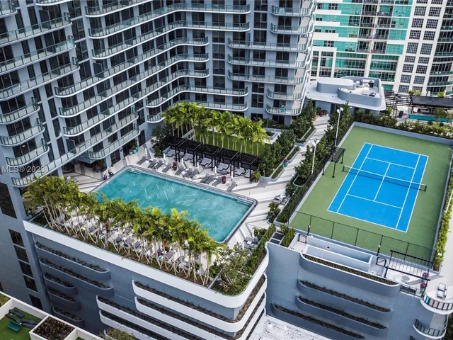 121 NE 34 # 3005, Miami FL 33137