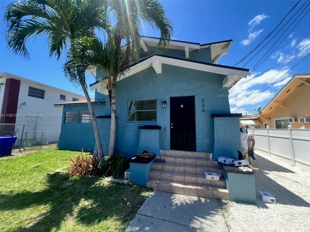 236 SW 10th Ave # B, Miami FL 33130