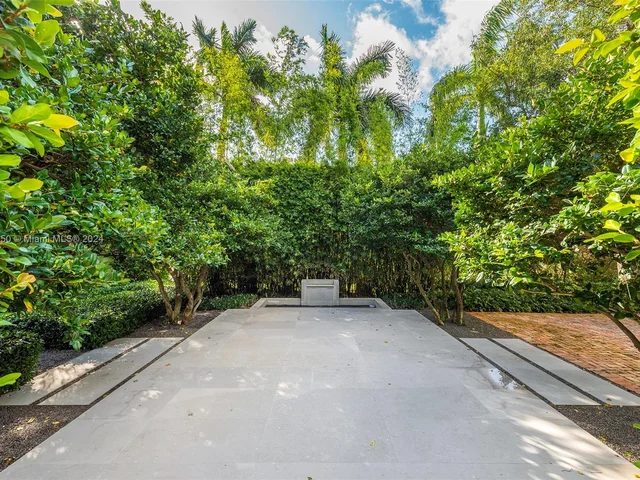 100 Golden Beach Dr, Golden Beach FL 33160