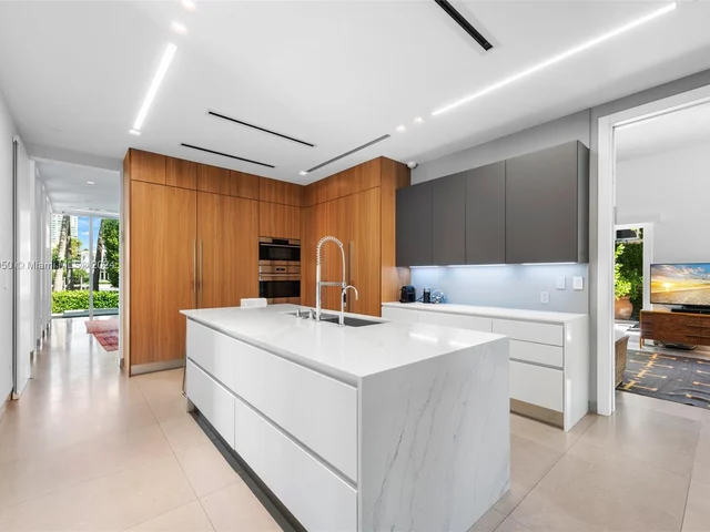 100 Golden Beach Dr, Golden Beach FL 33160