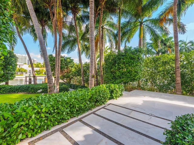 100 Golden Beach Dr, Golden Beach FL 33160