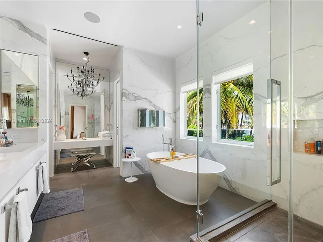 100 Golden Beach Dr, Golden Beach FL 33160