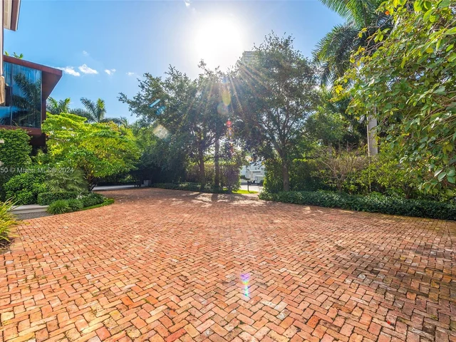 100 Golden Beach Dr, Golden Beach FL 33160