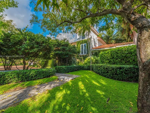 100 Golden Beach Dr, Golden Beach FL 33160