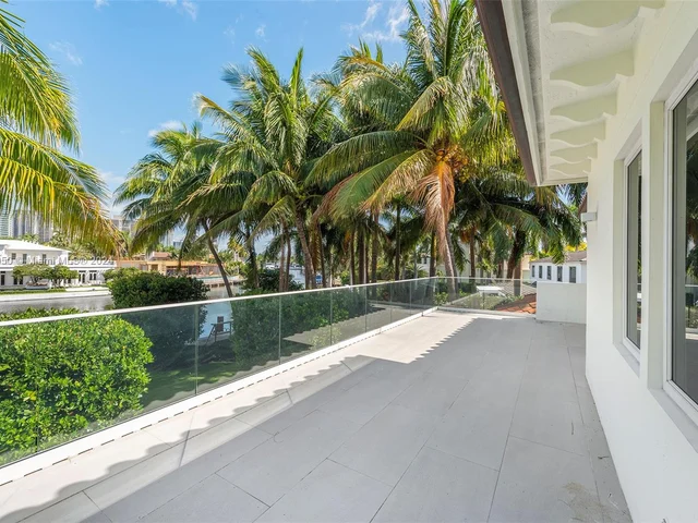 100 Golden Beach Dr, Golden Beach FL 33160