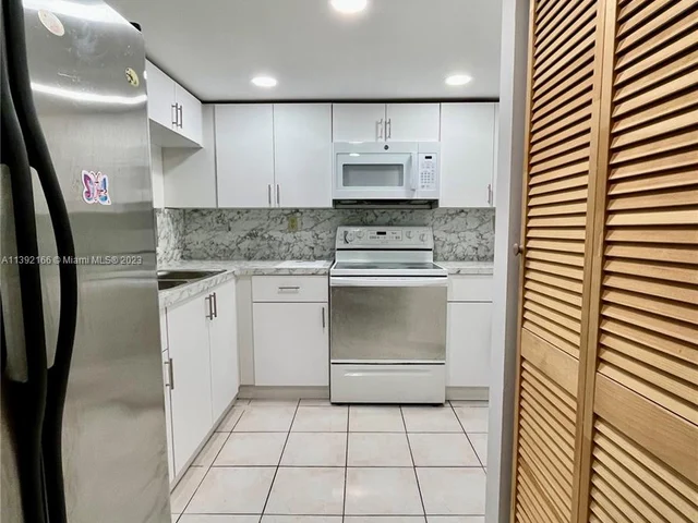 11800 SW 18th St # 4, Miami FL 33175